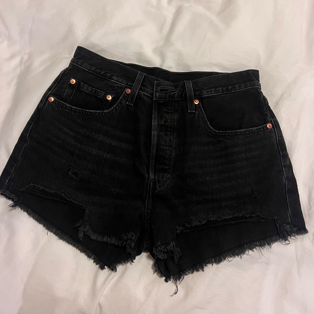 501 Levi’s ribcage shorts